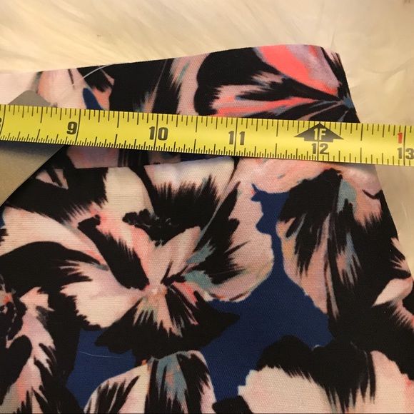 J.CREW E9135 A-Line Skirt In Hibiscus Floral Sz 00 - Picture 4 of 8